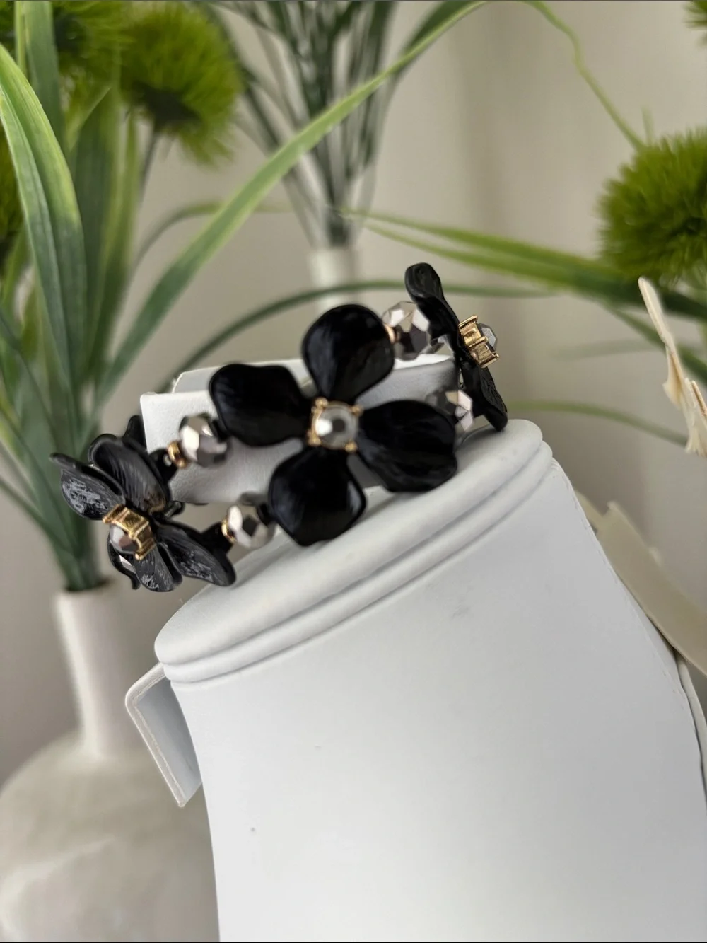 Carol D Studio Black Acrylic Flowers,beveled gray rhinestones & beads,stretch